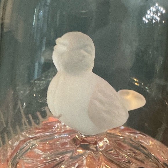 HOFBAUER Signed Byrdes Frosted Bird in a Lead Crystal Dome / Cage, 4.25" Tall. - Picture 6 of 8